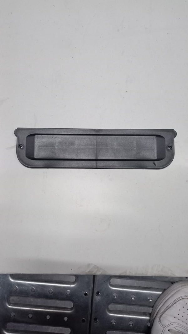 APM2: ARKA SEPET İÇİ KAPAK PLASTİK